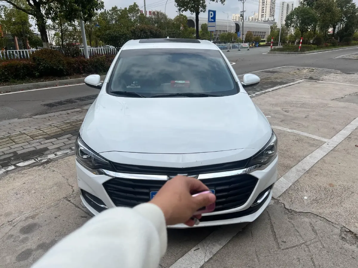 2021 Chevrolet Monza 1.5L 113HP L4 6AT,autocango,china used car exporter,china ev exporter,chinese used car exporter,chinese used ev exporter