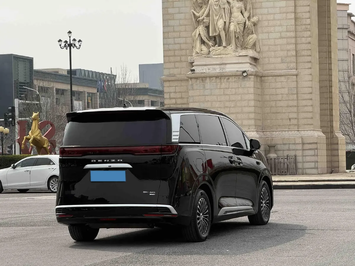 2025 Denza D9 1.5T 156HP L4 E-CVT PHEV,autocango,china used car exporter,china ev exporter,chinese used car exporter,chinese used ev exporter