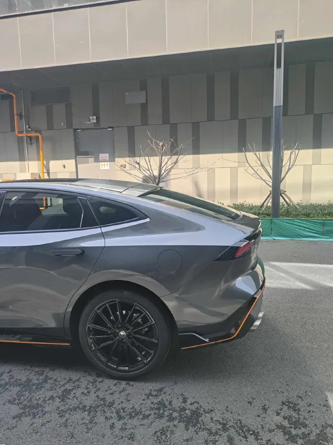 2022 ChangAn UNI-V 1.5T 188HP L4 7DCT,autocango,china used car exporter,china ev exporter,chinese used car exporter,chinese used ev exporter