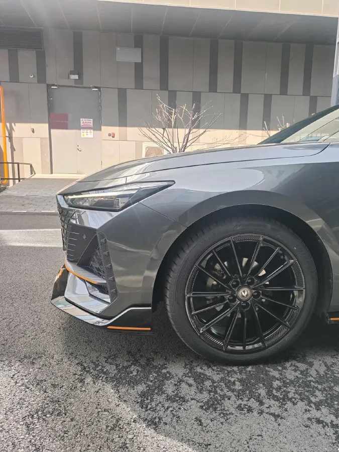 2022 ChangAn UNI-V 1.5T 188HP L4 7DCT,autocango,china used car exporter,china ev exporter,chinese used car exporter,chinese used ev exporter