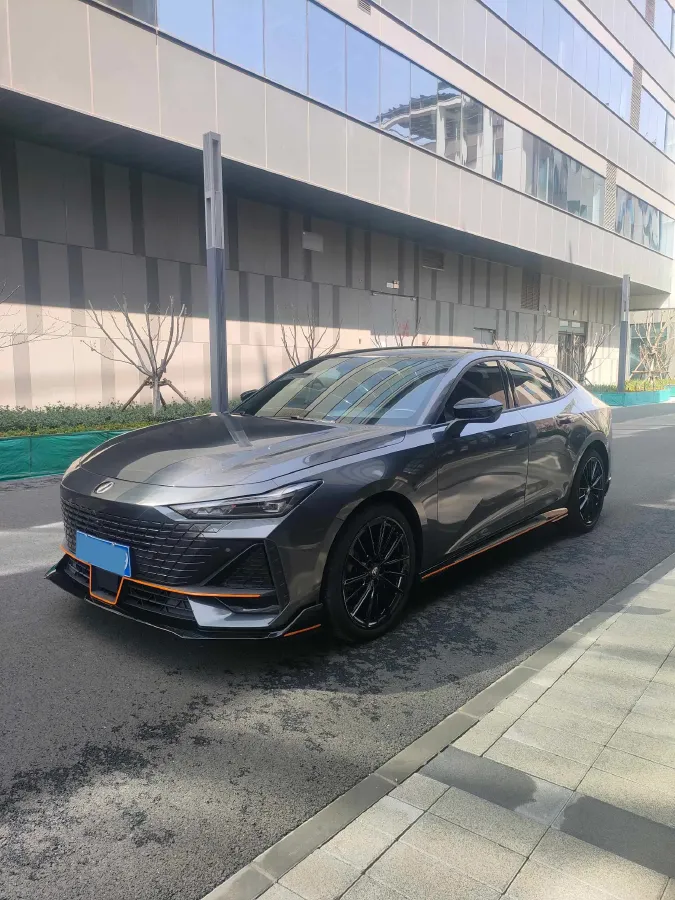 2022 ChangAn UNI-V 1.5T 188HP L4 7DCT,autocango,china used car exporter,china ev exporter,chinese used car exporter,chinese used ev exporter