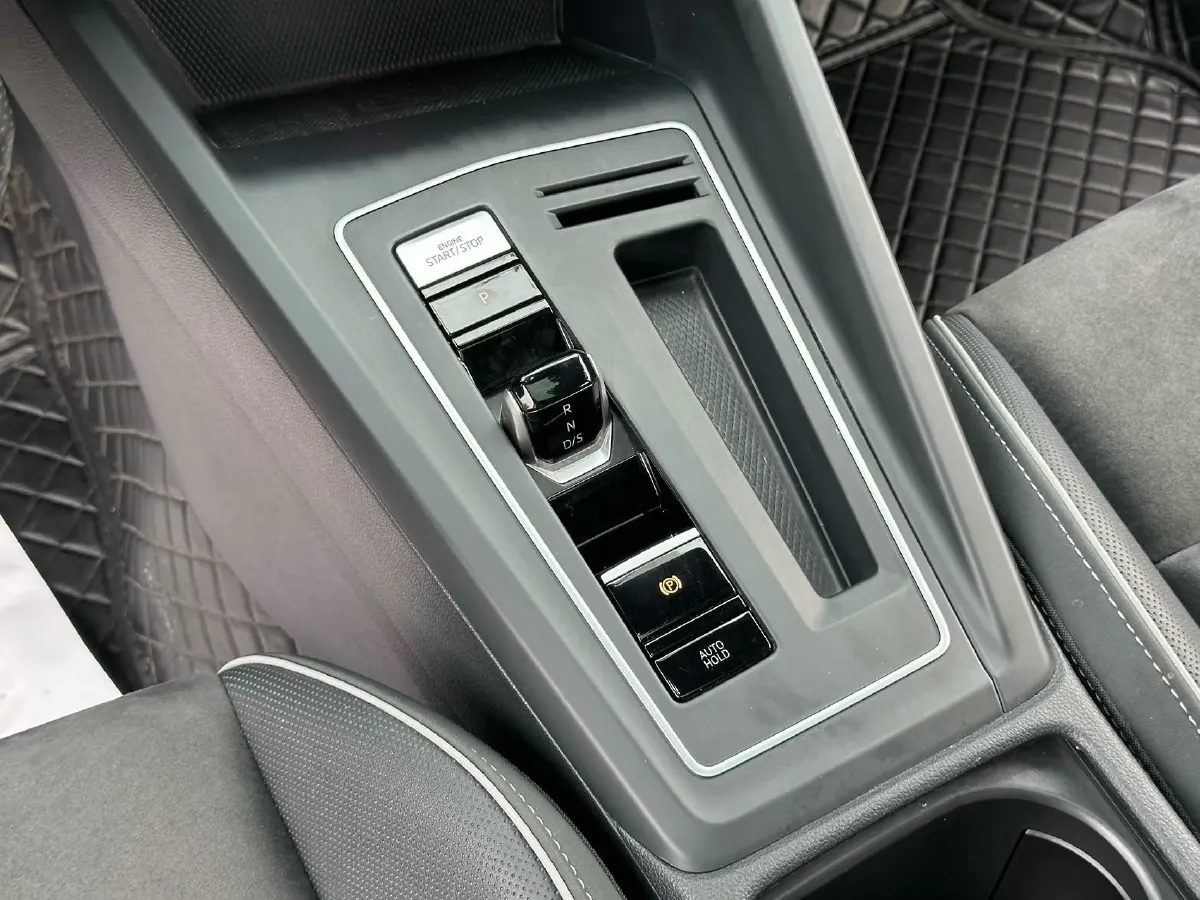 2021 Volkswagen Golf 1.4T 150HP L4 7DCT,autocango,china used car exporter,china ev exporter,chinese used car exporter,chinese used ev exporter