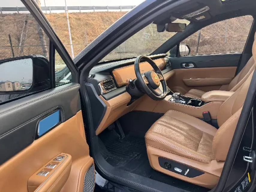 2020 Li ONE Range Extended 131HP REEV 40.5KWH,autocango,china used car exporter,china ev exporter,chinese used car exporter,chinese used ev exporter