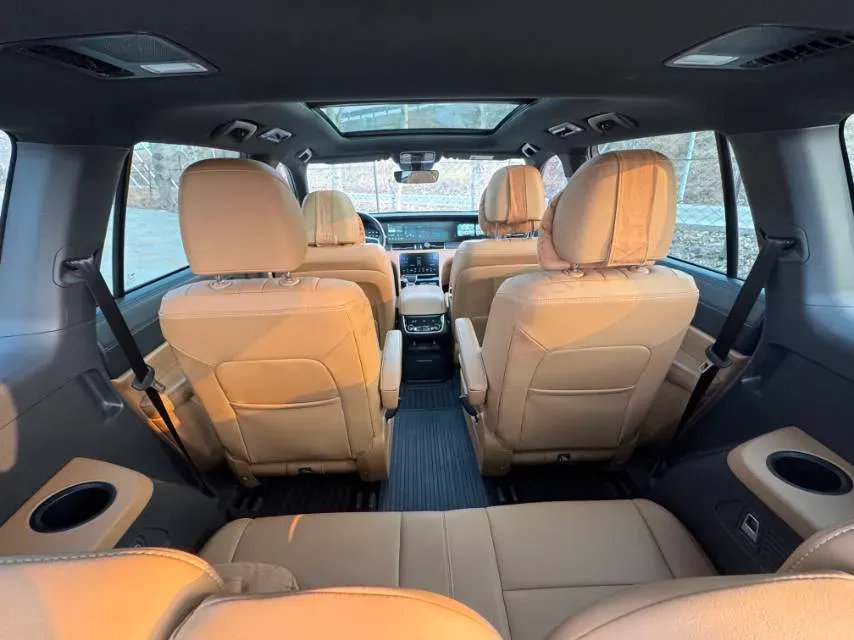 2020 Li ONE Range Extended 131HP REEV 40.5KWH,autocango,china used car exporter,china ev exporter,chinese used car exporter,chinese used ev exporter