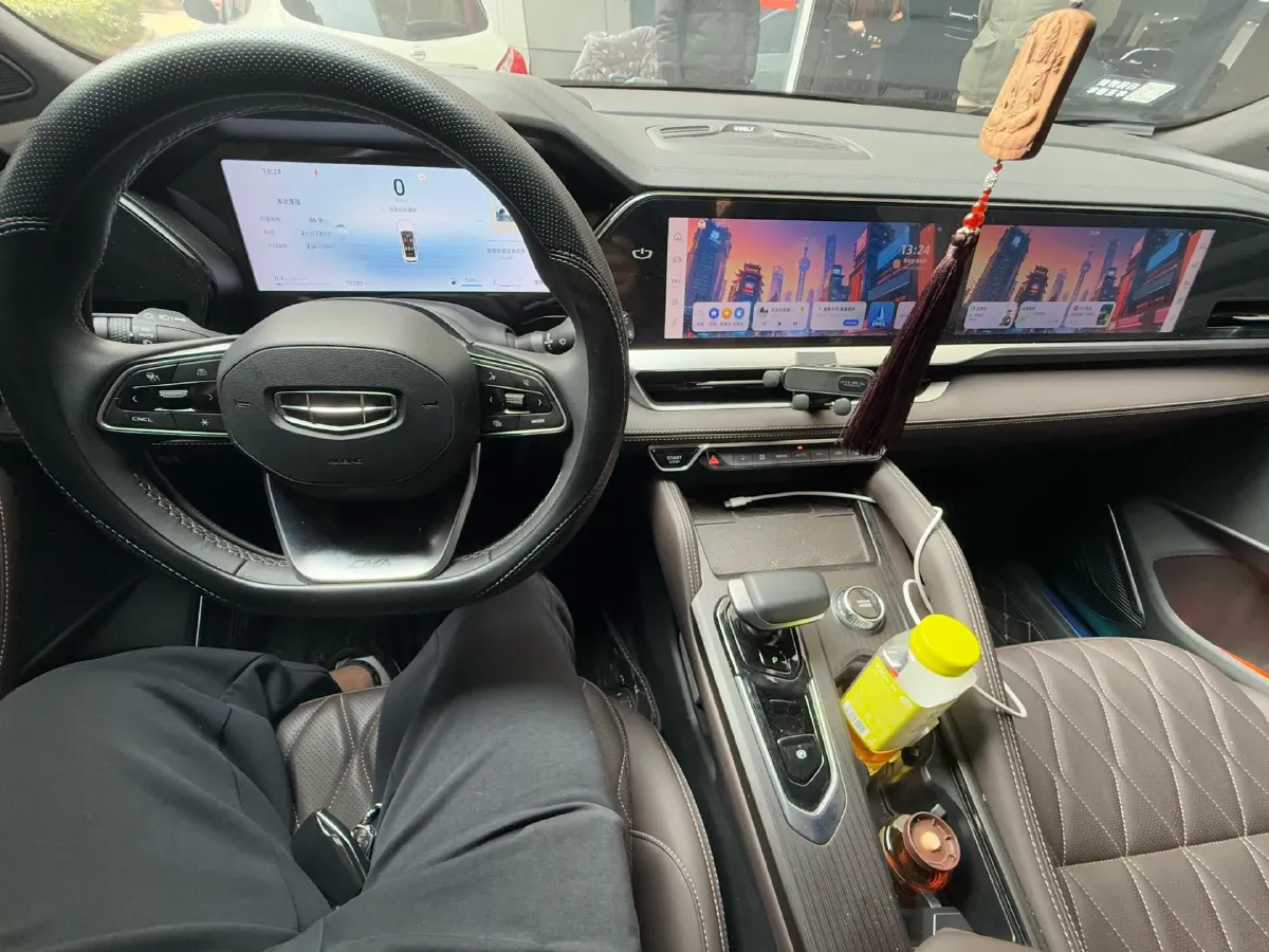 2025 Geely Monjaro 2.0T 238HP L4 8AT,autocango,china used car exporter,china ev exporter,chinese used car exporter,chinese used ev exporter