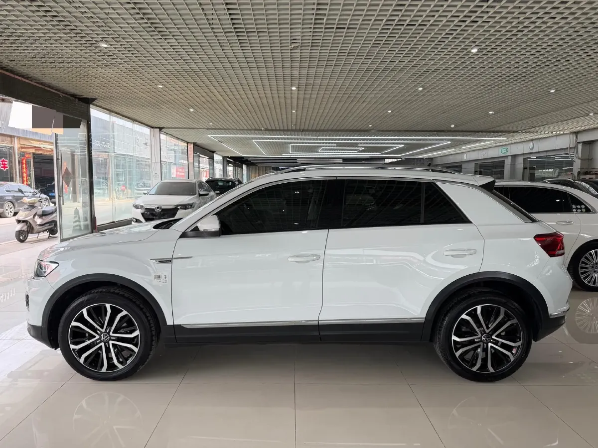 2022 Volkswagen T-Roc 1.4T 150HP L4 7DCT,autocango,china used car exporter,china ev exporter,chinese used car exporter,chinese used ev exporter
