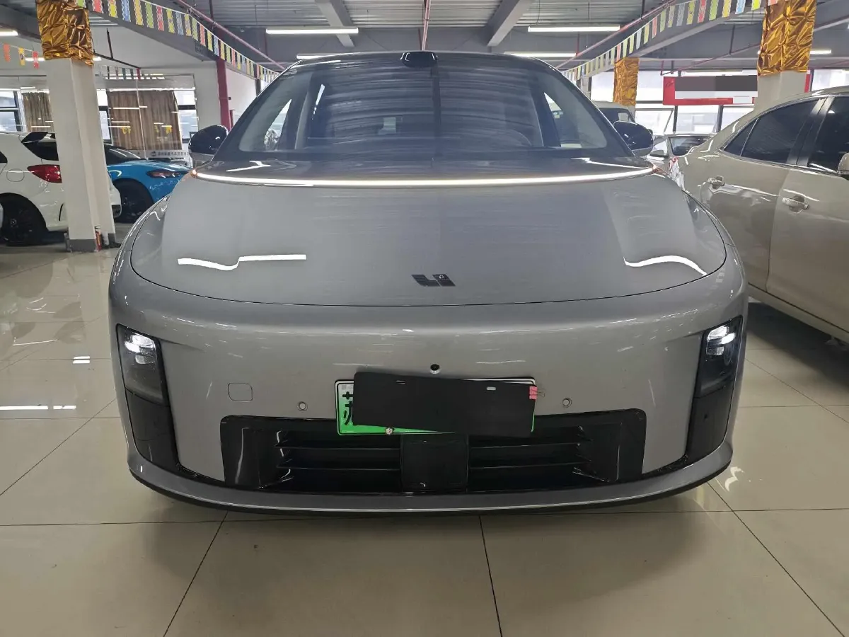 2025 Li i8 BEV,autocango,china used car exporter,china ev exporter,chinese used car exporter,chinese used ev exporter