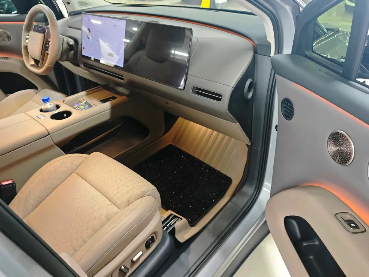 2025 Li i8 BEV,autocango,china used car exporter,china ev exporter,chinese used car exporter,chinese used ev exporter