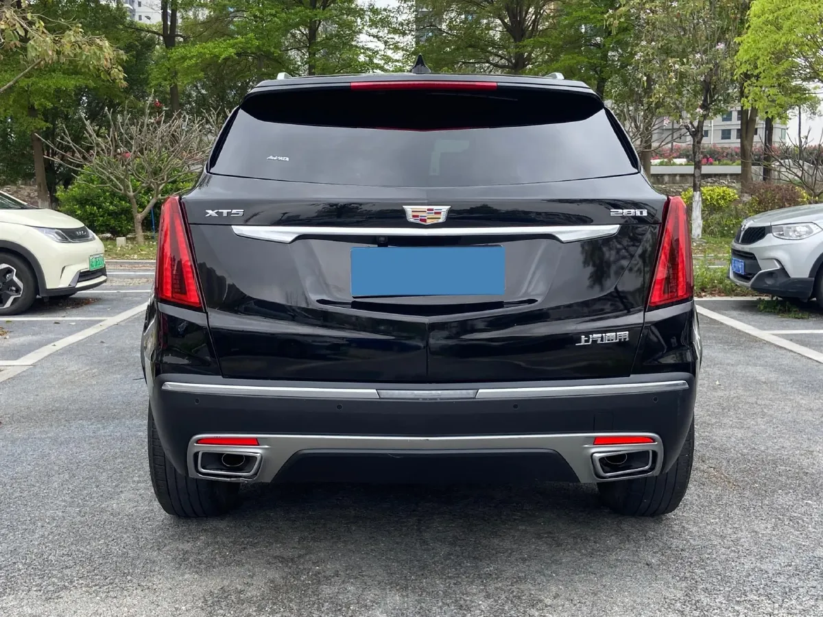 2021 Cadillac XT5 2.0T 237HP L4 9AT,autocango,china used car exporter,china ev exporter,chinese used car exporter,chinese used ev exporter