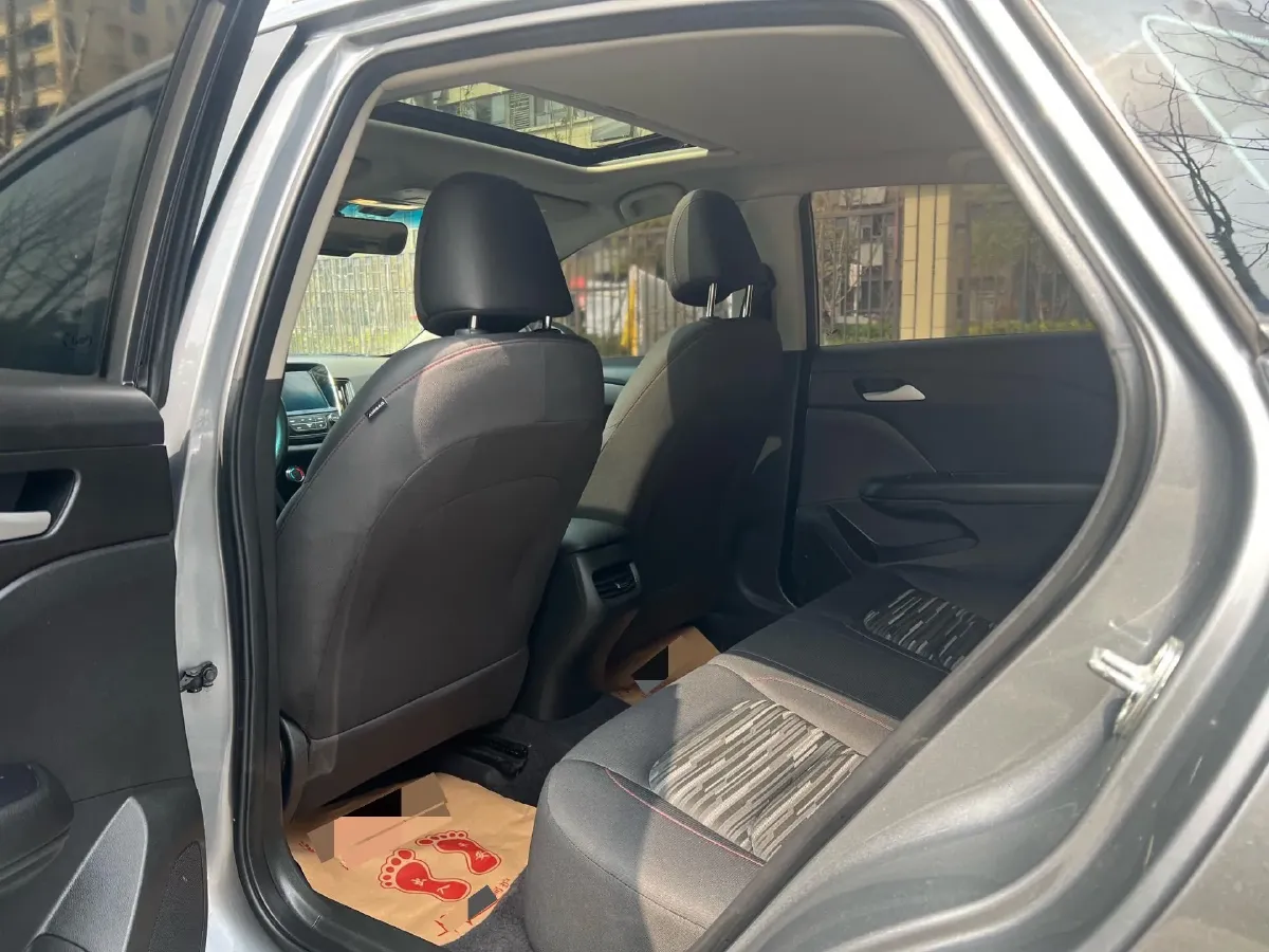 2019 Chevrolet Monza 1.0T 125HP L3 6DCT,autocango,china used car exporter,china ev exporter,chinese used car exporter,chinese used ev exporter