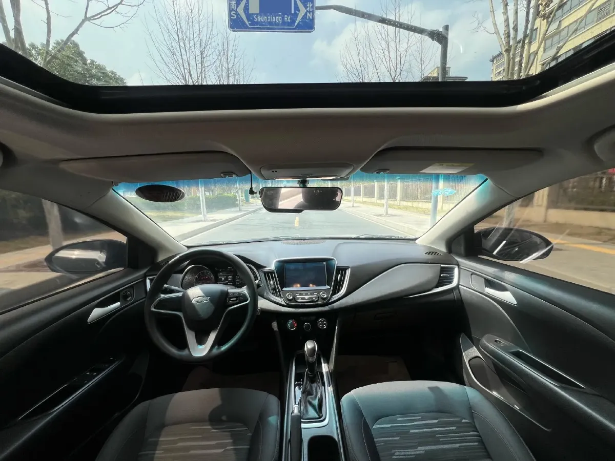 2019 Chevrolet Monza 1.0T 125HP L3 6DCT,autocango,china used car exporter,china ev exporter,chinese used car exporter,chinese used ev exporter