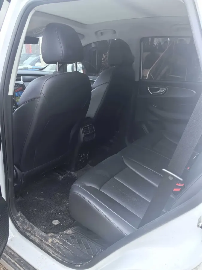 2025 Roewe RX5 1.5T 181HP L4 7DCT,autocango,china used car exporter,china ev exporter,chinese used car exporter,chinese used ev exporter