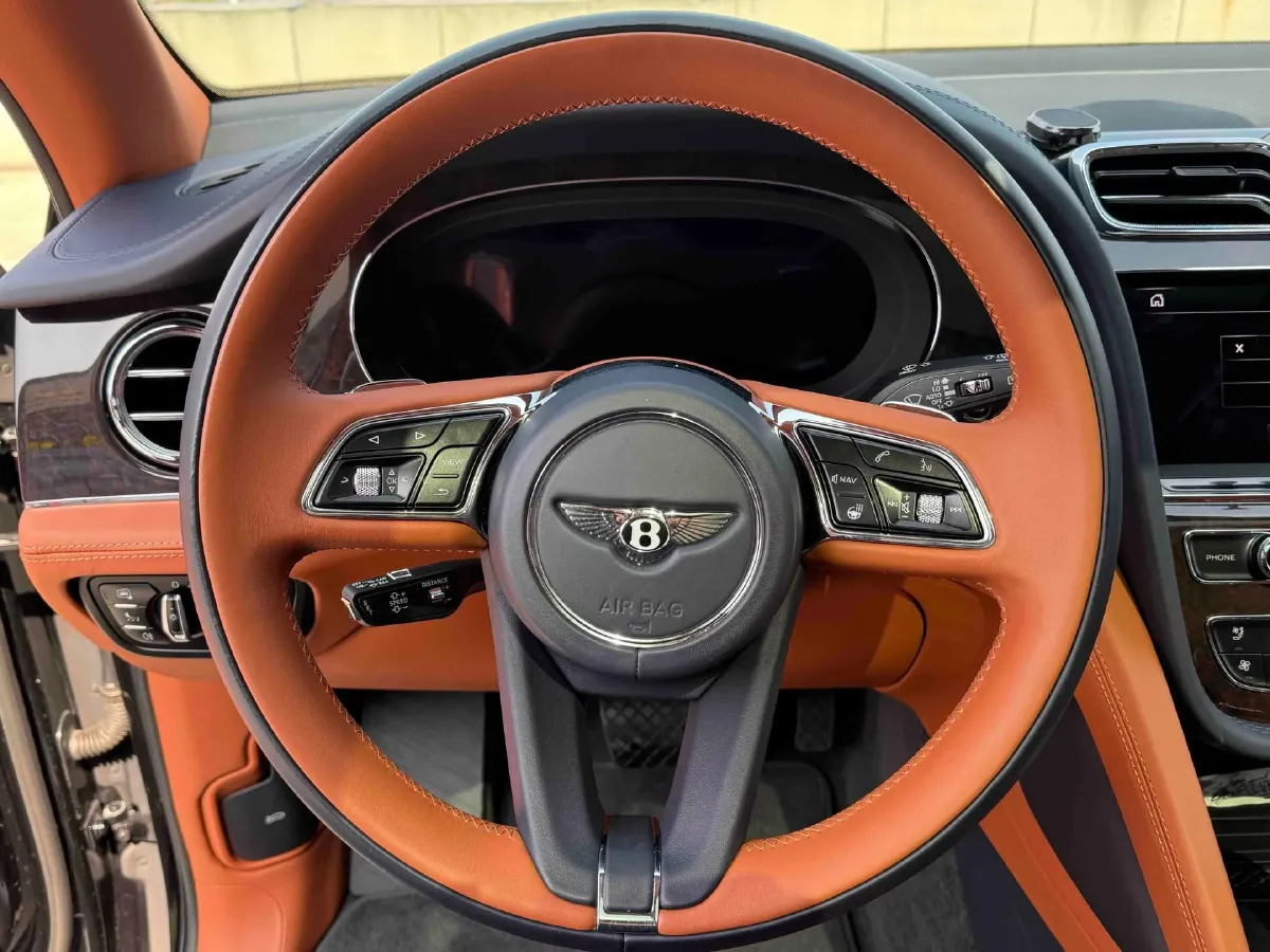 2021 Bentley Bentayga 4.0T 550HP V8 8AT,autocango,china used car exporter,china ev exporter,chinese used car exporter,chinese used ev exporter