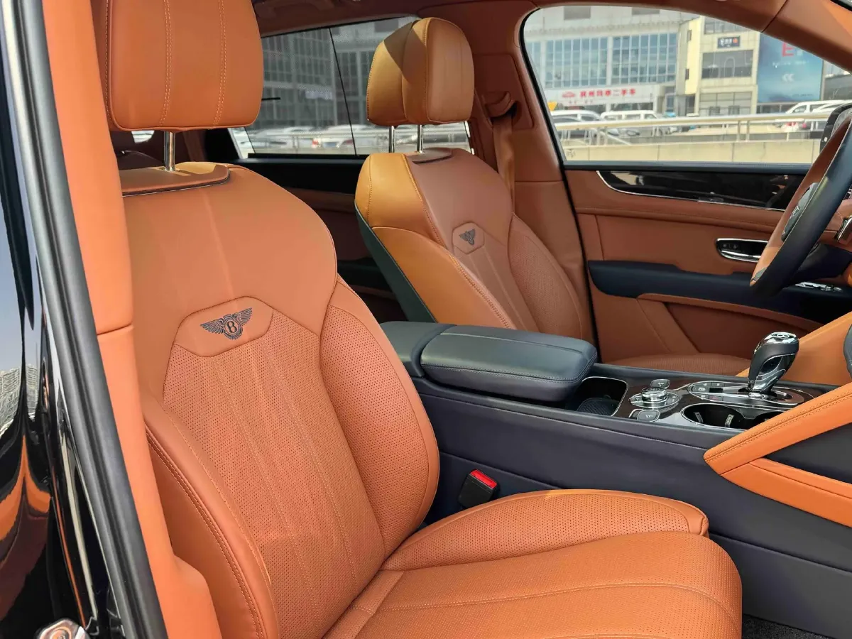 2021 Bentley Bentayga 4.0T 550HP V8 8AT,autocango,china used car exporter,china ev exporter,chinese used car exporter,chinese used ev exporter