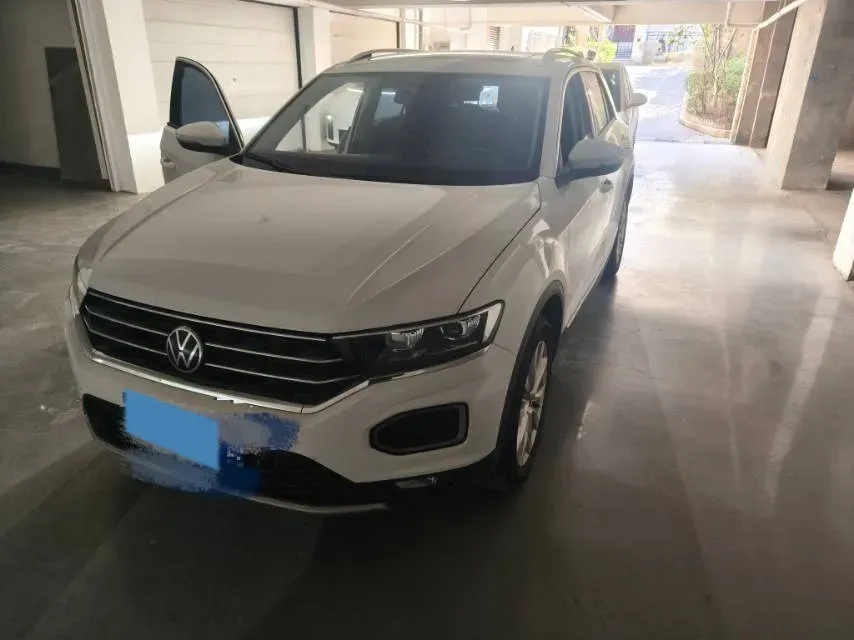 2022 Volkswagen T-Roc 1.4T 150HP L4 7DCT,autocango,china used car exporter,china ev exporter,chinese used car exporter,chinese used ev exporter