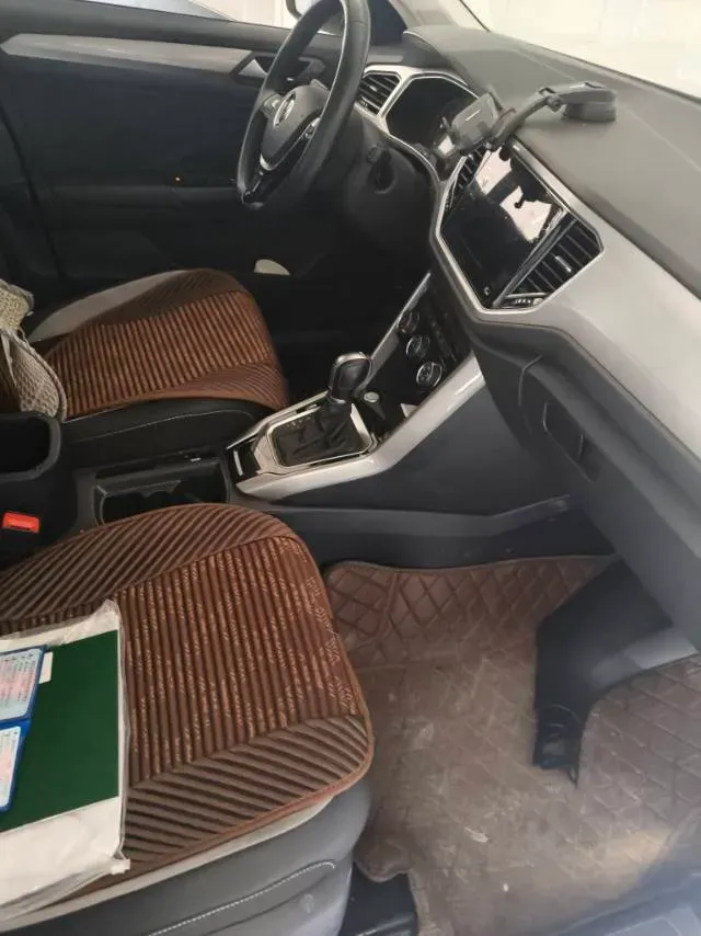 2022 Volkswagen T-Roc 1.4T 150HP L4 7DCT,autocango,china used car exporter,china ev exporter,chinese used car exporter,chinese used ev exporter