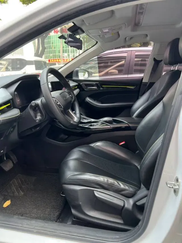 2021 Roewe i5 1.5L 120HP L4 CVT,autocango,china used car exporter,china ev exporter,chinese used car exporter,chinese used ev exporter