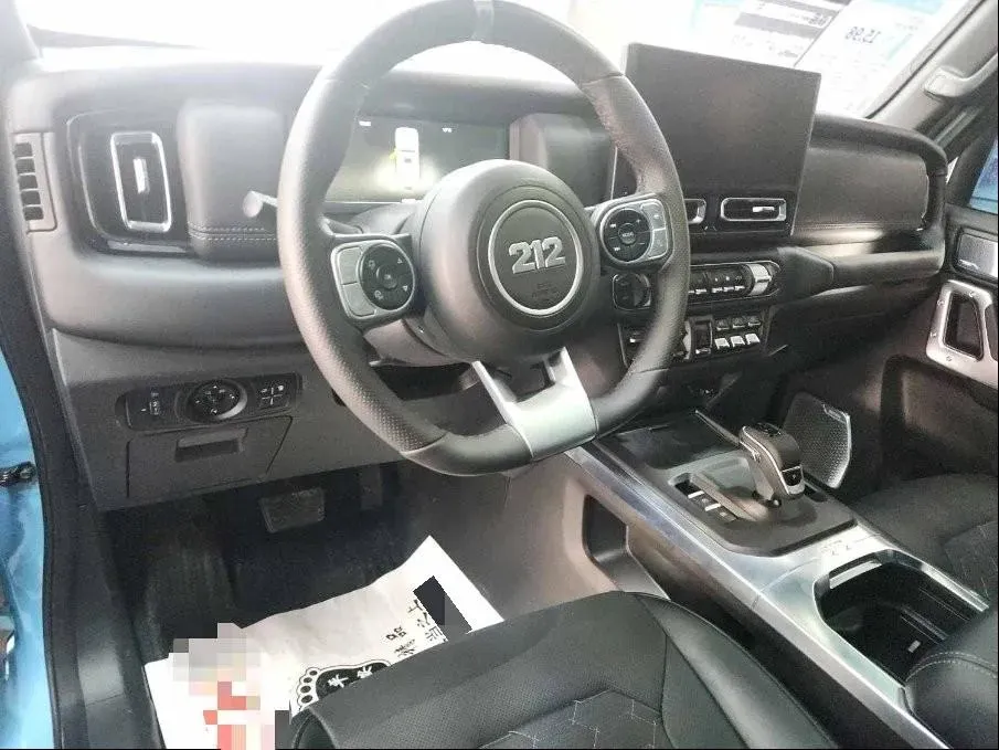 2025 212 212 T01 2.0T 252HP L4 8AT,autocango,china used car exporter,china ev exporter,chinese used car exporter,chinese used ev exporter