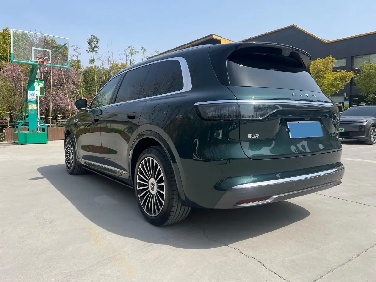 2025 AITO AITO M8 REEV 160HP REEV 53.4KWH,autocango,china used car exporter,china ev exporter,chinese used car exporter,chinese used ev exporter