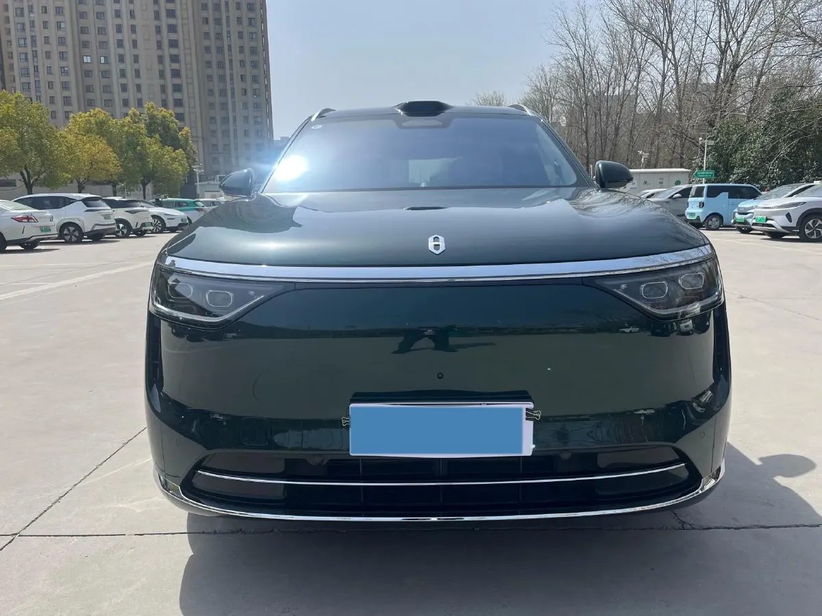 2025 AITO AITO M8 REEV 160HP REEV 53.4KWH,autocango,china used car exporter,china ev exporter,chinese used car exporter,chinese used ev exporter
