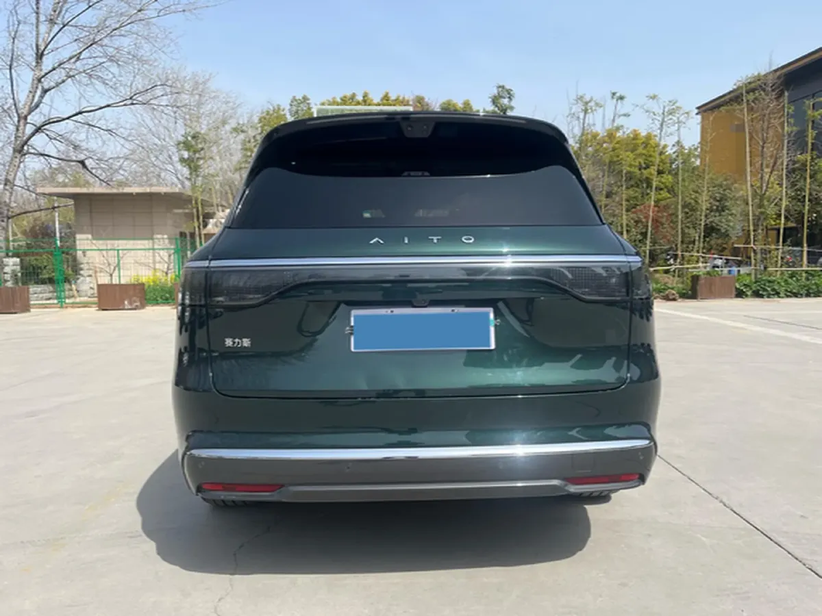 2025 AITO AITO M8 REEV 160HP REEV 53.4KWH,autocango,china used car exporter,china ev exporter,chinese used car exporter,chinese used ev exporter