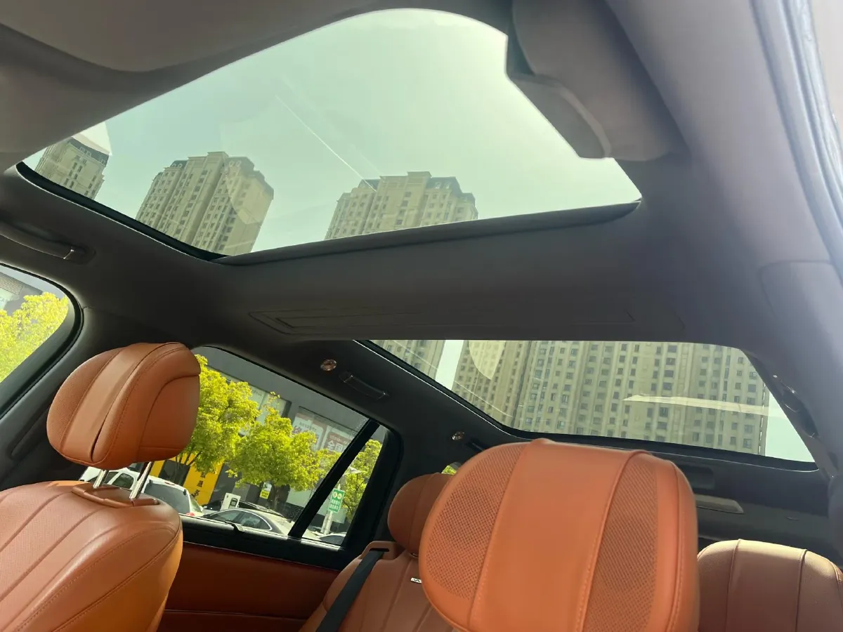 2025 AITO AITO M8 REEV 160HP REEV 53.4KWH,autocango,china used car exporter,china ev exporter,chinese used car exporter,chinese used ev exporter