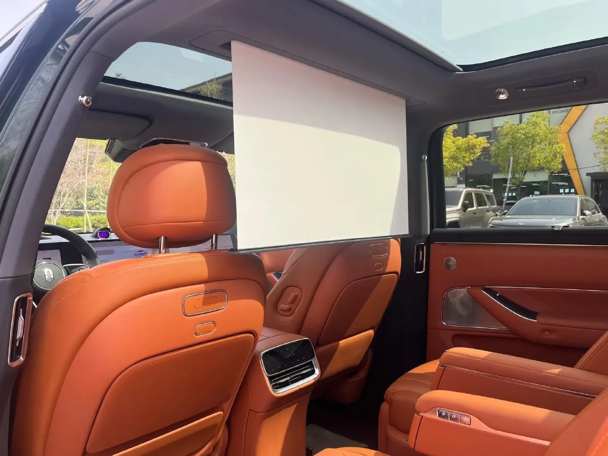 2025 AITO AITO M8 REEV 160HP REEV 53.4KWH,autocango,china used car exporter,china ev exporter,chinese used car exporter,chinese used ev exporter