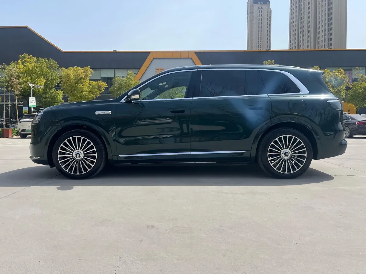 2025 AITO AITO M8 REEV 160HP REEV 53.4KWH,autocango,china used car exporter,china ev exporter,chinese used car exporter,chinese used ev exporter