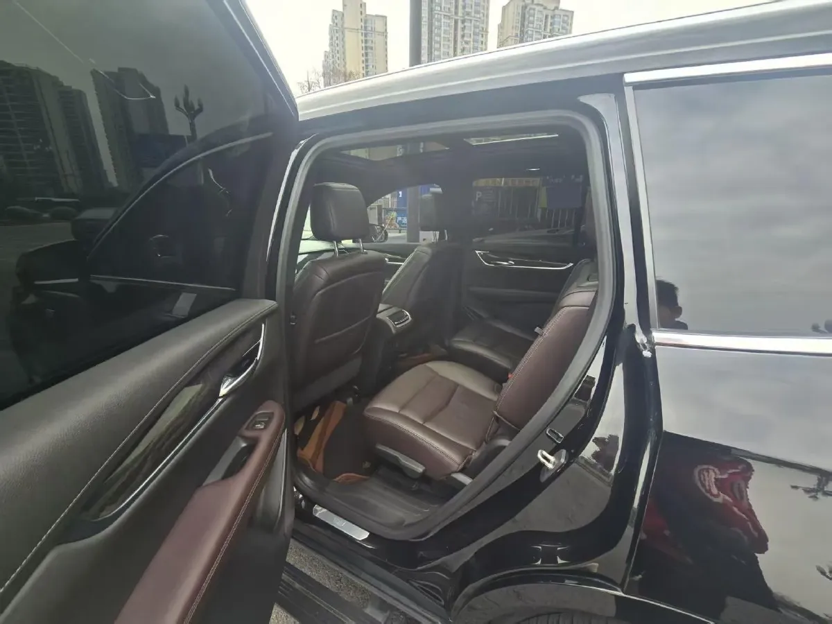 2021 Cadillac XT6 2.0T 237HP L4 9AT,autocango,china used car exporter,china ev exporter,chinese used car exporter,chinese used ev exporter