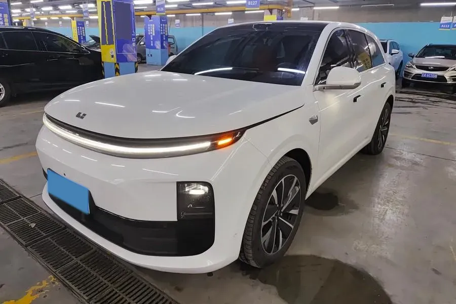 2025 Li L6 Range Extended 154HP L4 REEV,autocango,china used car exporter,china ev exporter,chinese used car exporter,chinese used ev exporter
