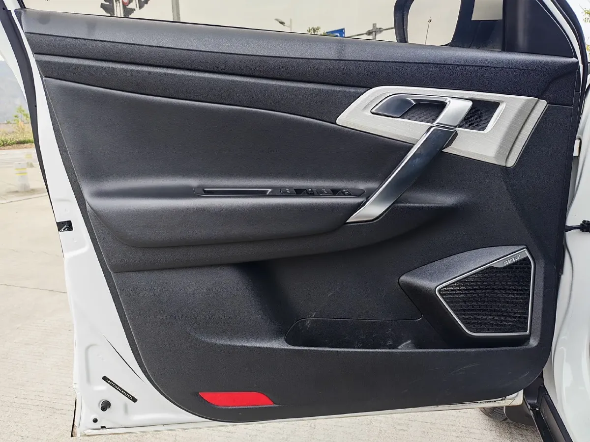 2018 Geely Azkarra 2.0L 141HP L4 6MT,autocango,china used car exporter,china ev exporter,chinese used car exporter,chinese used ev exporter