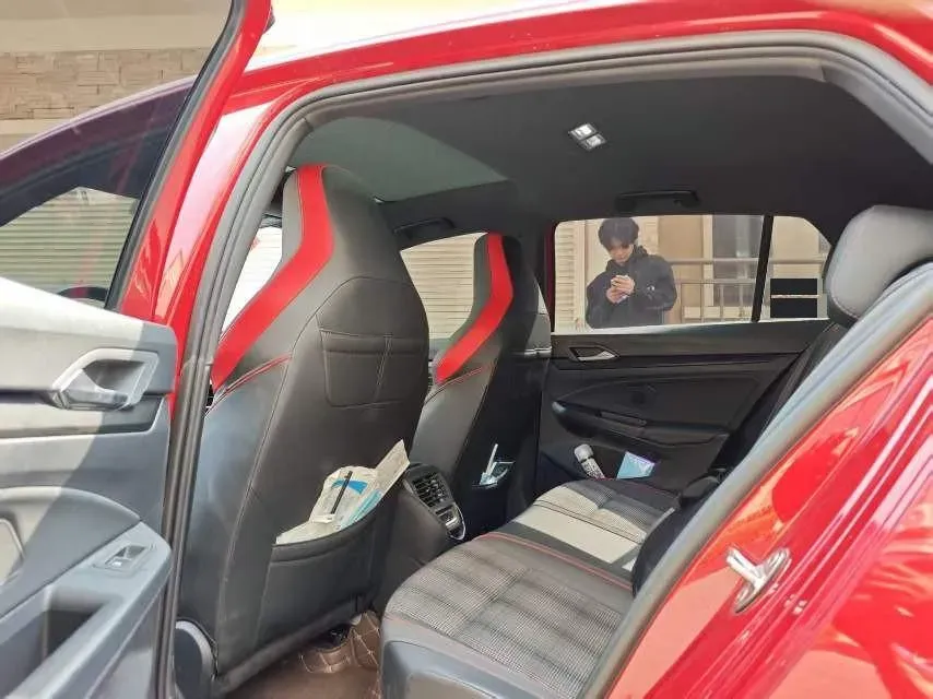 2021 Volkswagen GolfGTI 2.0T 220HP L4 7DCT,autocango,china used car exporter,china ev exporter,chinese used car exporter,chinese used ev exporter