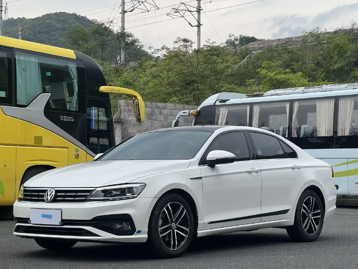 2019 Volkswagen Passat 1.4T 150HP L4 7DCT,autocango,china used car exporter,china ev exporter,chinese used car exporter,chinese used ev exporter