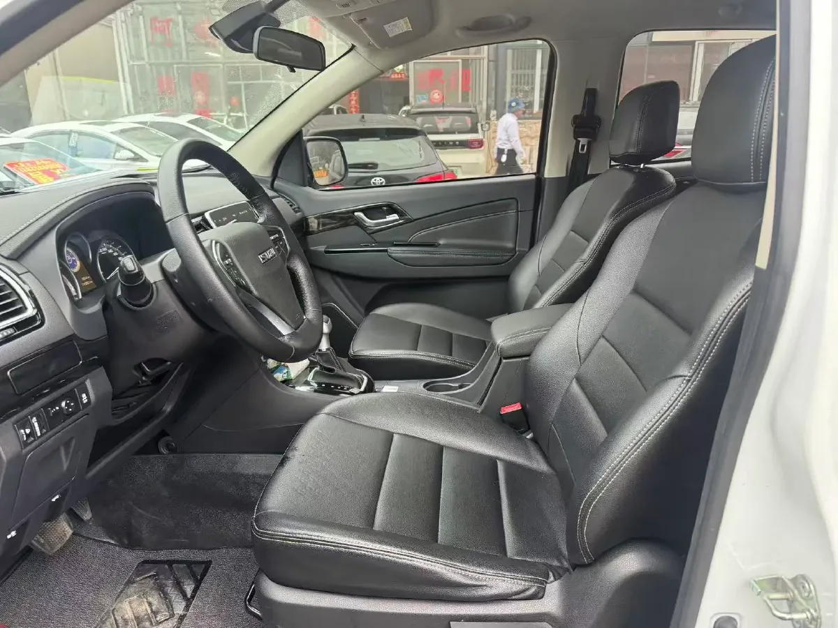 2021 Isuzu D-MAX 1.9T 163HP L4 6AT,autocango,china used car exporter,china ev exporter,chinese used car exporter,chinese used ev exporter