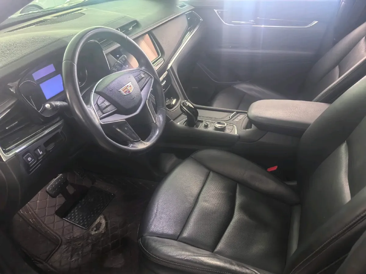 2020 Cadillac XT5 2.0T 241HP L4 9AT,autocango,china used car exporter,china ev exporter,chinese used car exporter,chinese used ev exporter