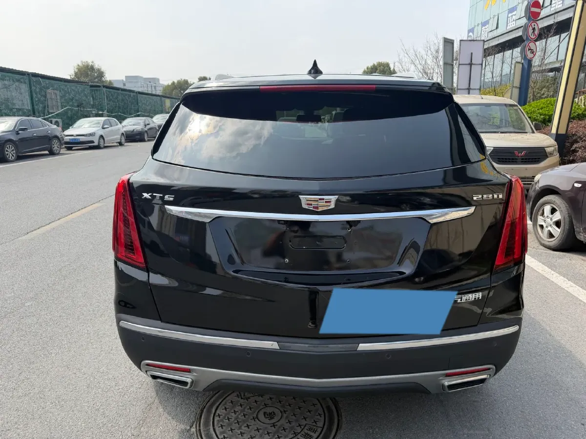2021 Cadillac XT5 2.0T 237HP L4 9AT,autocango,china used car exporter,china ev exporter,chinese used car exporter,chinese used ev exporter