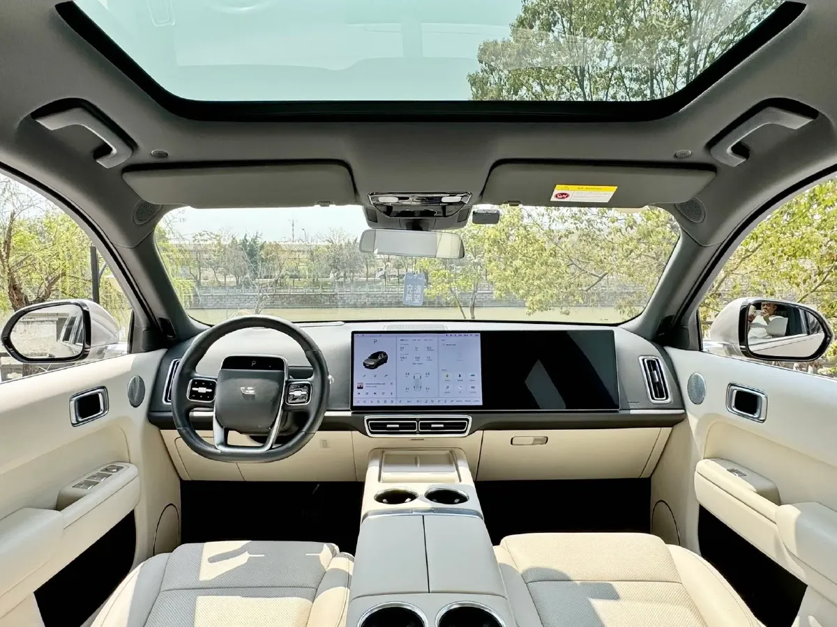 2023 Li L8 Range Extended 154HP REEV 40.9KWH,autocango,china used car exporter,china ev exporter,chinese used car exporter,chinese used ev exporter