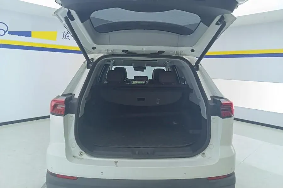 2024 Chery Tiggo 8 PRO 2.0T 254HP L4 7DCT,autocango,china used car exporter,china ev exporter,chinese used car exporter,chinese used ev exporter