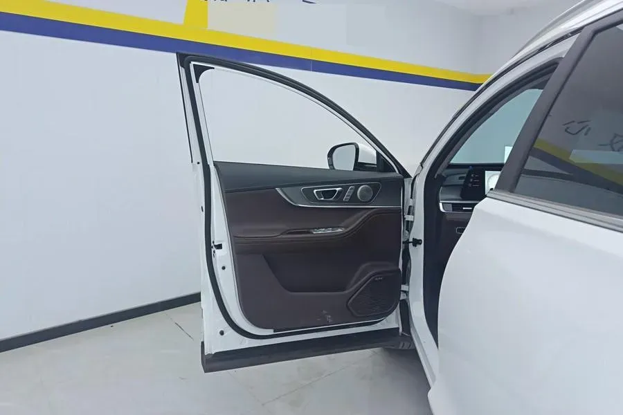 2024 Chery Tiggo 8 PRO 2.0T 254HP L4 7DCT,autocango,china used car exporter,china ev exporter,chinese used car exporter,chinese used ev exporter