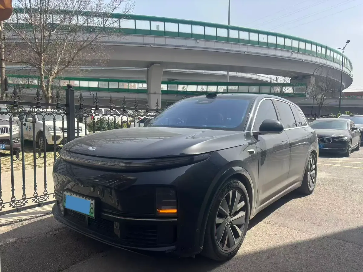 2025 Li L7 Range Extended 154HP REEV,autocango,china used car exporter,china ev exporter,chinese used car exporter,chinese used ev exporter