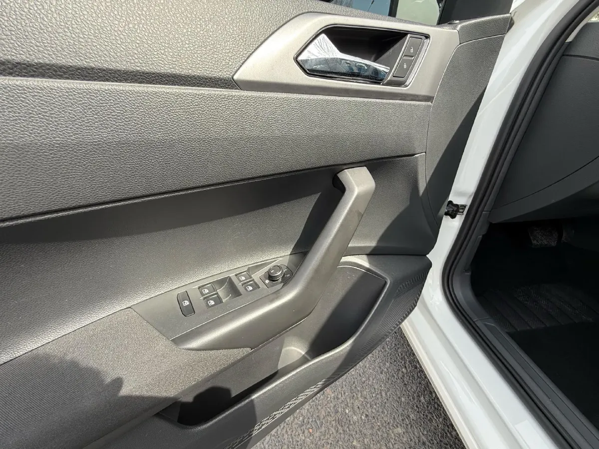 2019 Volkswagen Polo 1.5L 113HP L4 6AT,autocango,china used car exporter,china ev exporter,chinese used car exporter,chinese used ev exporter