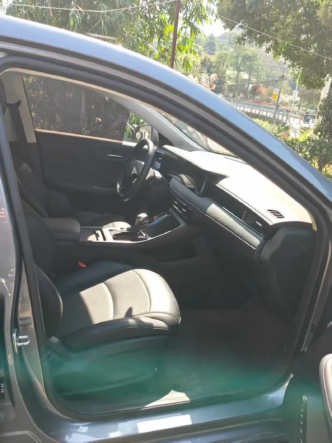 2023 Roewe i5 1.5L 129HP L4 CVT,autocango,china used car exporter,china ev exporter,chinese used car exporter,chinese used ev exporter