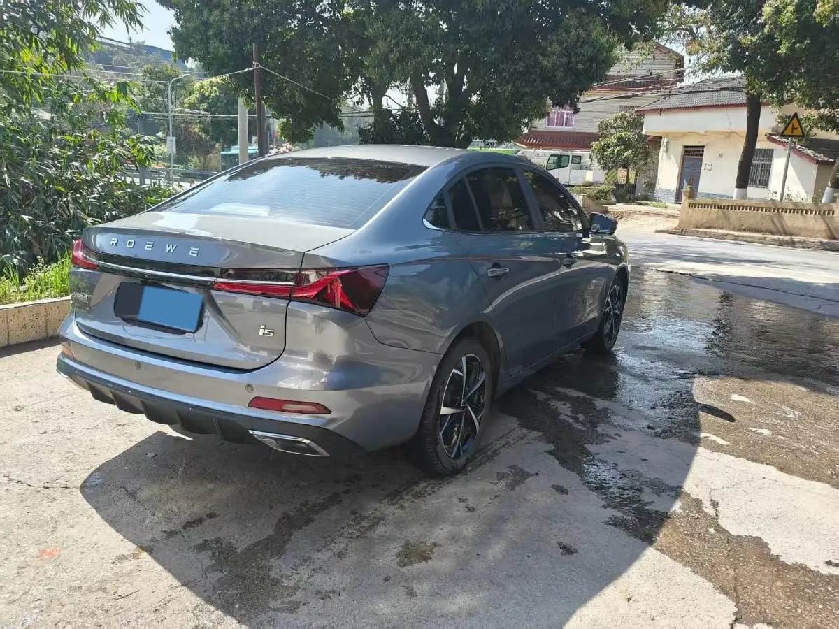 2023 Roewe i5 1.5L 129HP L4 CVT,autocango,china used car exporter,china ev exporter,chinese used car exporter,chinese used ev exporter