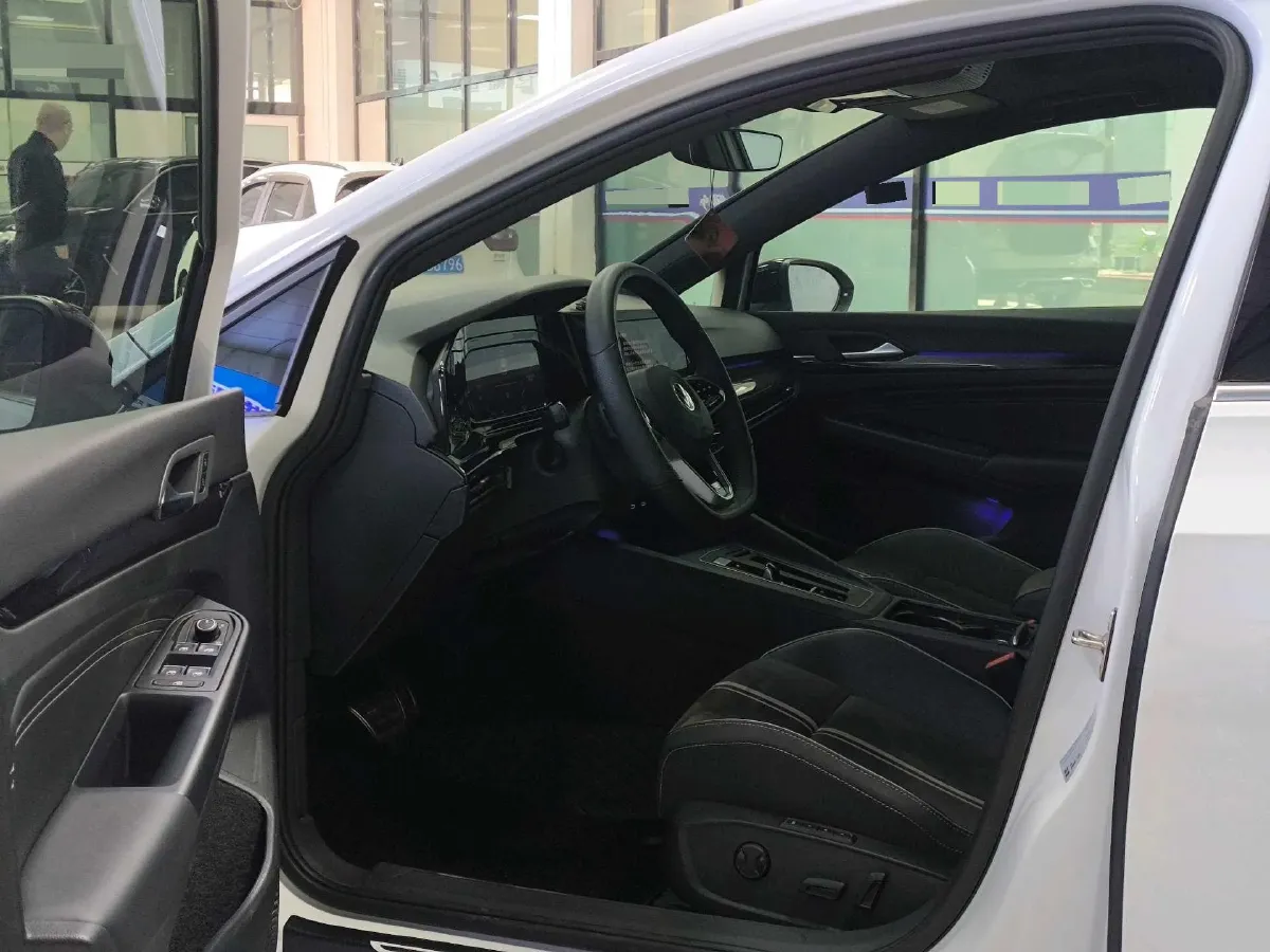 2023 Volkswagen Golf 1.4T 150HP L4 7DCT,autocango,china used car exporter,china ev exporter,chinese used car exporter,chinese used ev exporter