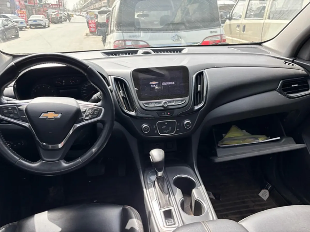2021 Chevrolet Equinox 1.5T 169HP L4 6AT,autocango,china used car exporter,china ev exporter,chinese used car exporter,chinese used ev exporter