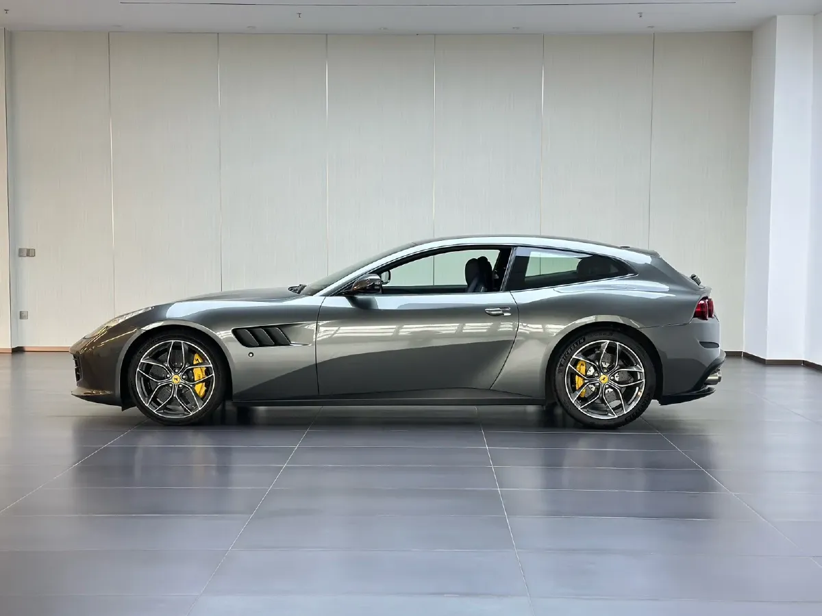 2017 Ferrari GTC4 Lusso 3.9T 609HP V8 7DCT,autocango,china used car exporter,china ev exporter,chinese used car exporter,chinese used ev exporter