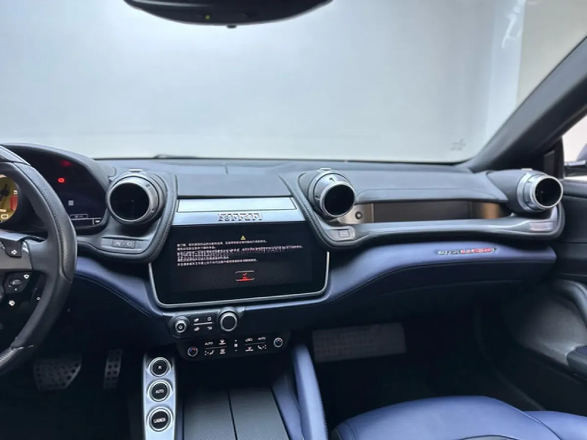 2017 Ferrari GTC4 Lusso 3.9T 609HP V8 7DCT,autocango,china used car exporter,china ev exporter,chinese used car exporter,chinese used ev exporter