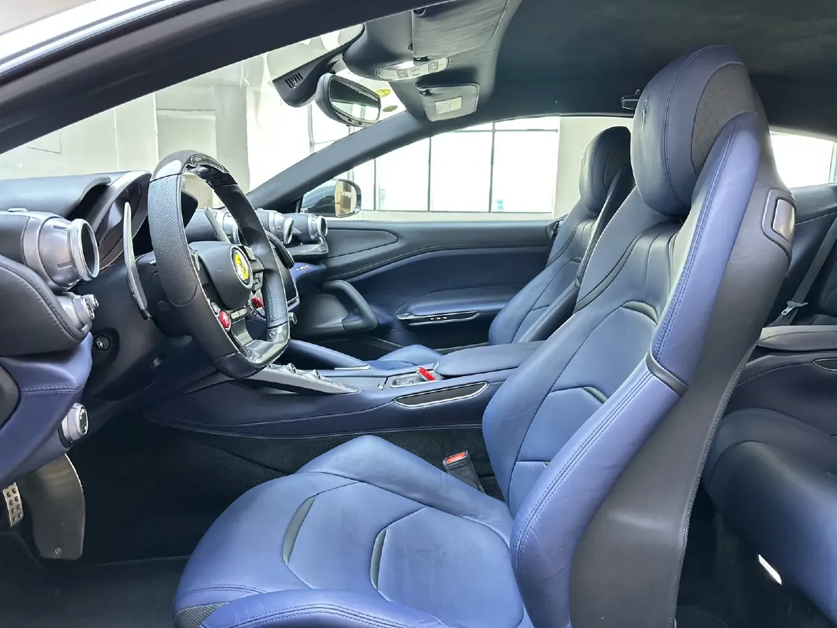 2017 Ferrari GTC4 Lusso 3.9T 609HP V8 7DCT,autocango,china used car exporter,china ev exporter,chinese used car exporter,chinese used ev exporter