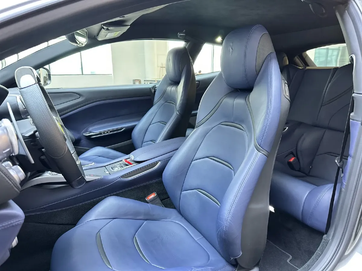 2017 Ferrari GTC4 Lusso 3.9T 609HP V8 7DCT,autocango,china used car exporter,china ev exporter,chinese used car exporter,chinese used ev exporter