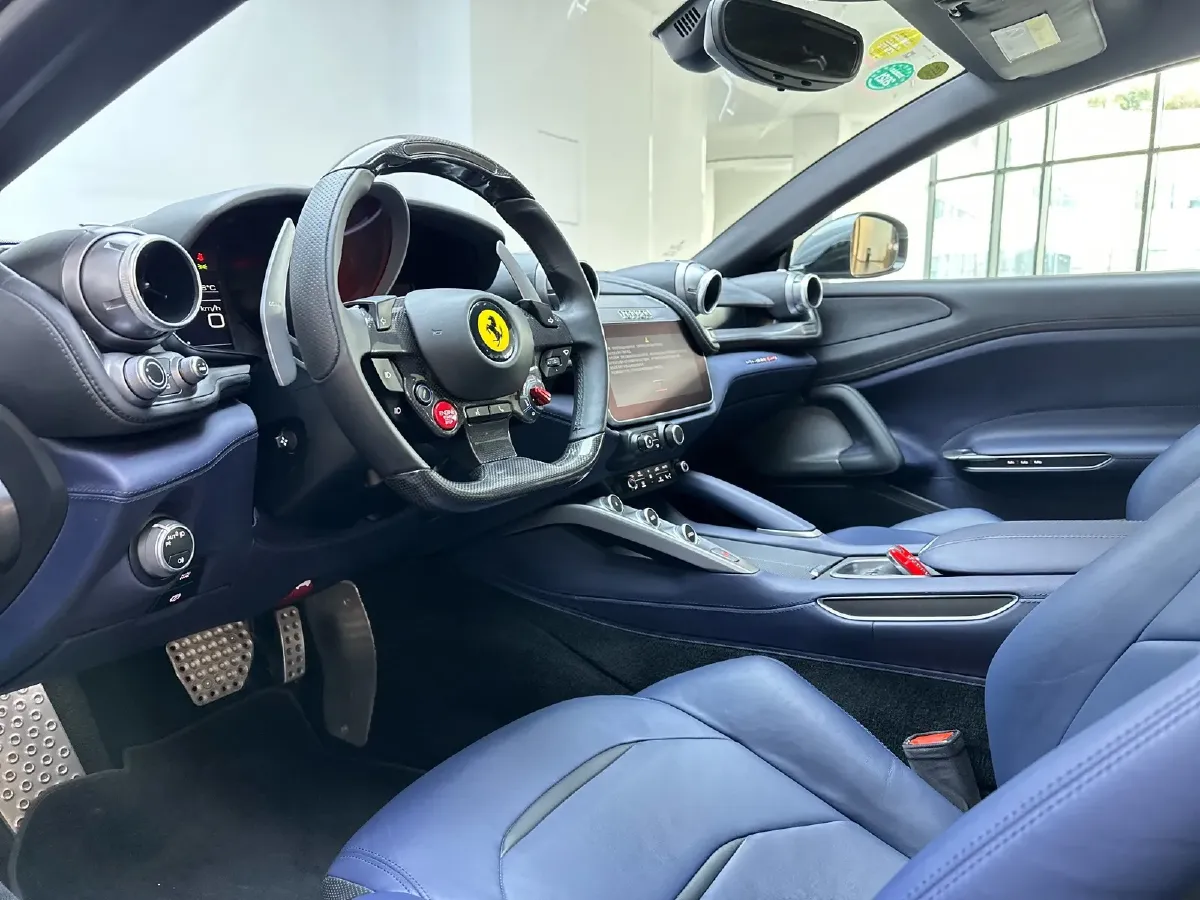 2017 Ferrari GTC4 Lusso 3.9T 609HP V8 7DCT,autocango,china used car exporter,china ev exporter,chinese used car exporter,chinese used ev exporter